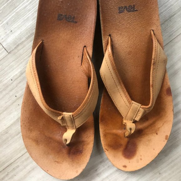 Teva Shoes - Teva tan women's thong flip flop leather sandals size 9
